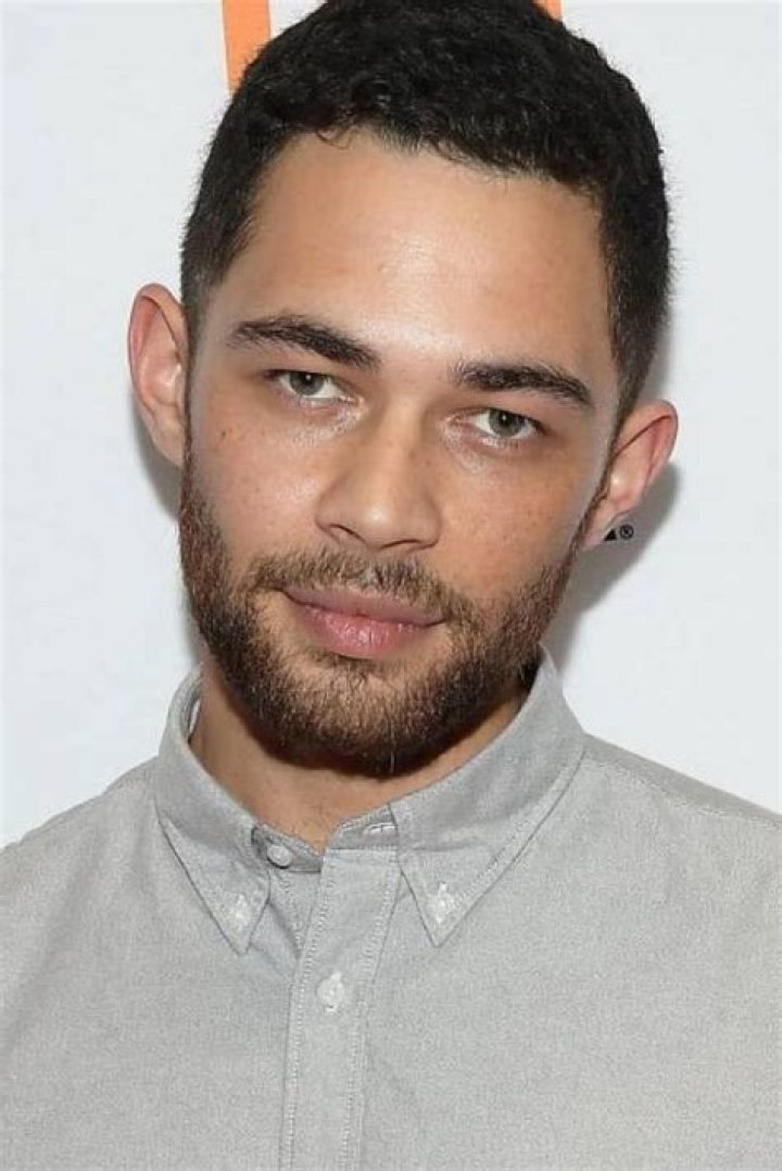 Vinnie Bennett Wiki, Girlfriend, Height, Age & Facts