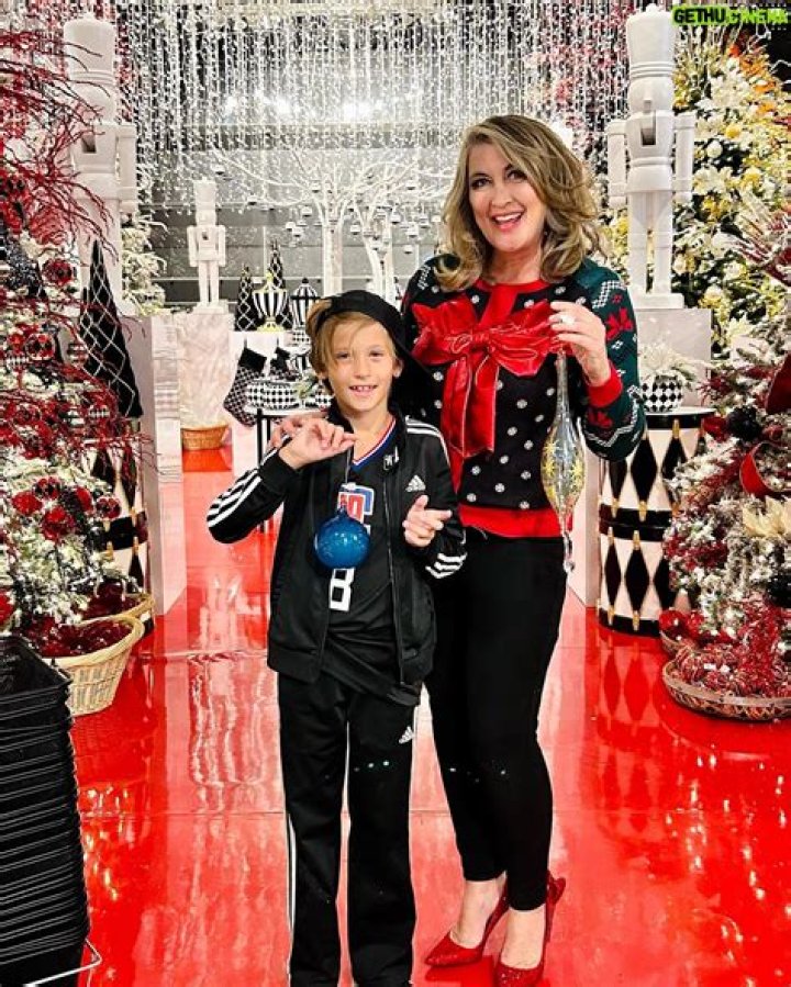 Wendy Burch Bio, Wiki, Age, Height, KTLA, Husband, Fiance, Son, Baby, Salary and Net Worth