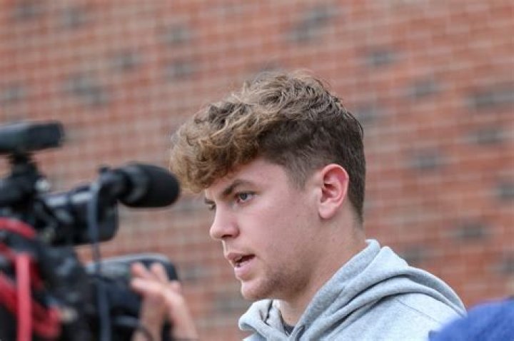 Where did Rob Riggle go to high school? Did Rob Riggle go to college?