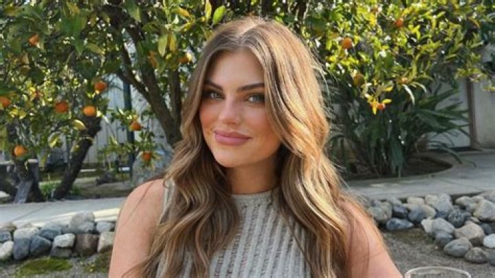 Where did ‘The Bachelor’ contestant Jess Edwards go to college and was she in a sorority?