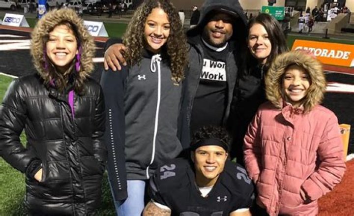 Who Are Blake Corum Parents? All About American Football Running Back Father And Mother