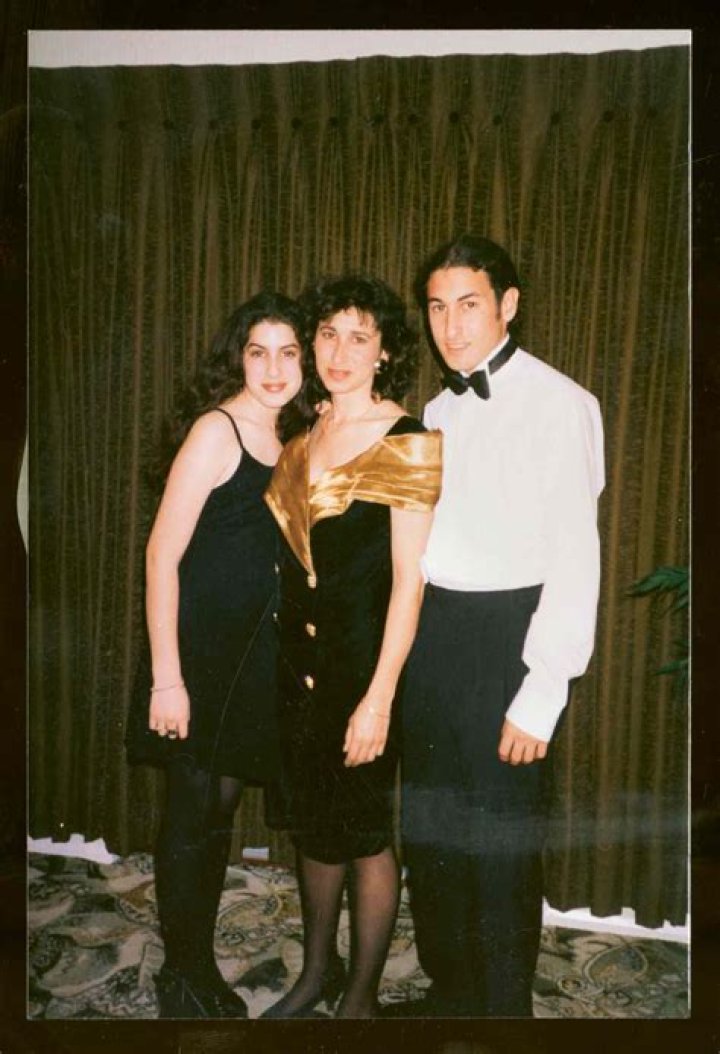 Who is Amy Winehouse sister?