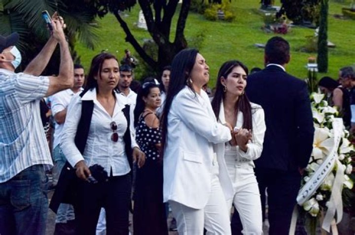 Who Is Dario Gomez Wife Olga Lucia Arcila? Colombian Singer’s Children & Family