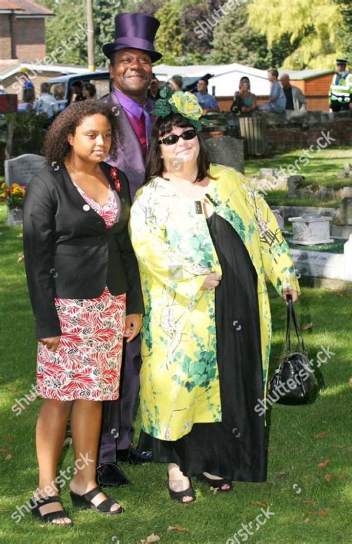 Who is Dawn French’s daughter Billie Henry? Is Dawn French’s daughter adopted? What does Dawn French’s daughter do?