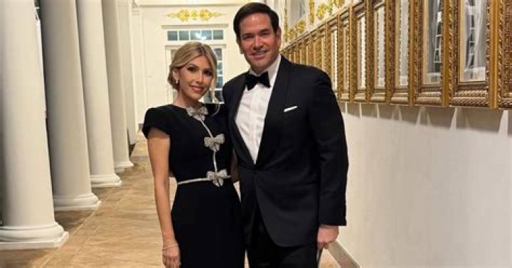 Who is Janeth Hoyos, Charlie Zaa's wife?