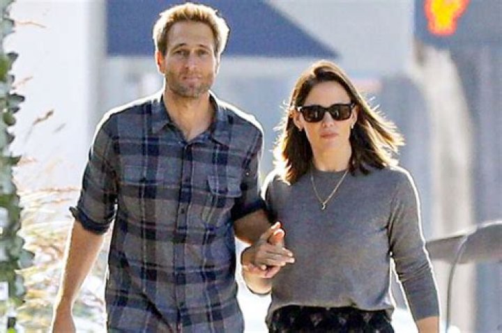 Who is Jennifer Garner’s boyfriend John Miller, and how long have they been dating?