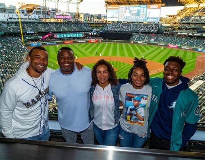 Who is Ken Griffey Jr.’s daughter Taryn Kennedy? Bio, age, occupation, boyfriend, Instagram