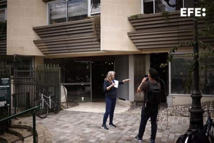 Who is Milan Kundera second wife Vera Hrabánková?