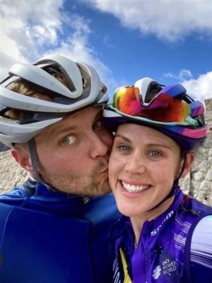 Who is Valtteri Bottas partner Tiffany Cromwell? Wiki, age, cyclist, kids, Instagram, net worth