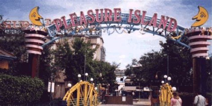 Why did Pleasure Island close down? – Celebrity