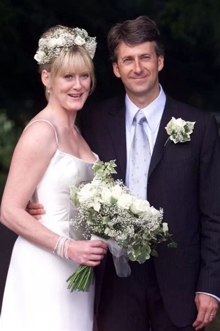 
Why Did Sarah Lancashire Divorce Her First Husband? Everything To Know About Gary Hargreaves 