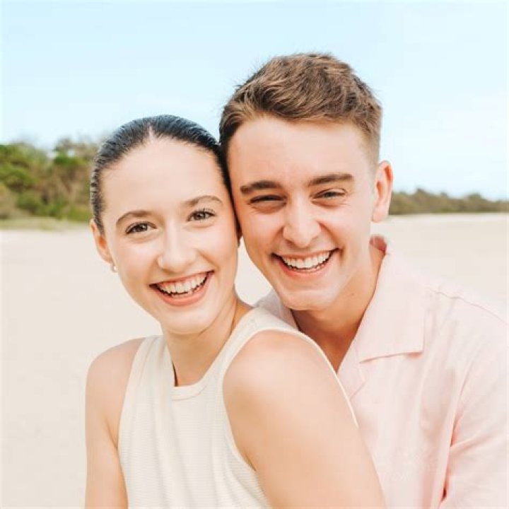 Why Did Simon And Martina Break Up? Everything About The YouTube Couple EatYourKimchi