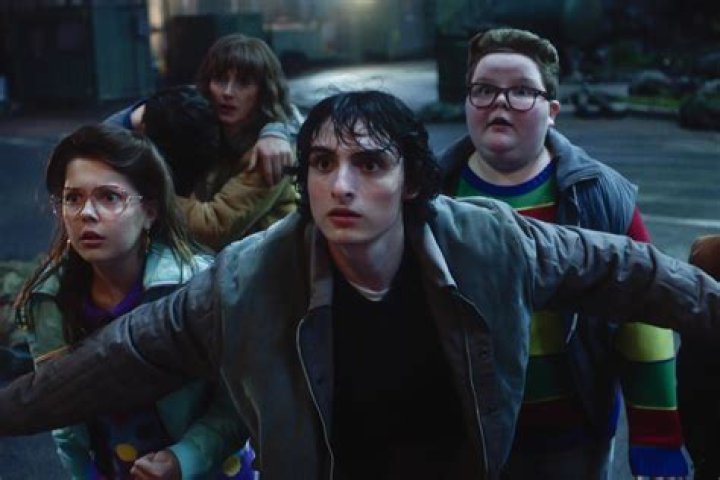 Why did Stef keep Mike’s last name? – Celebrity