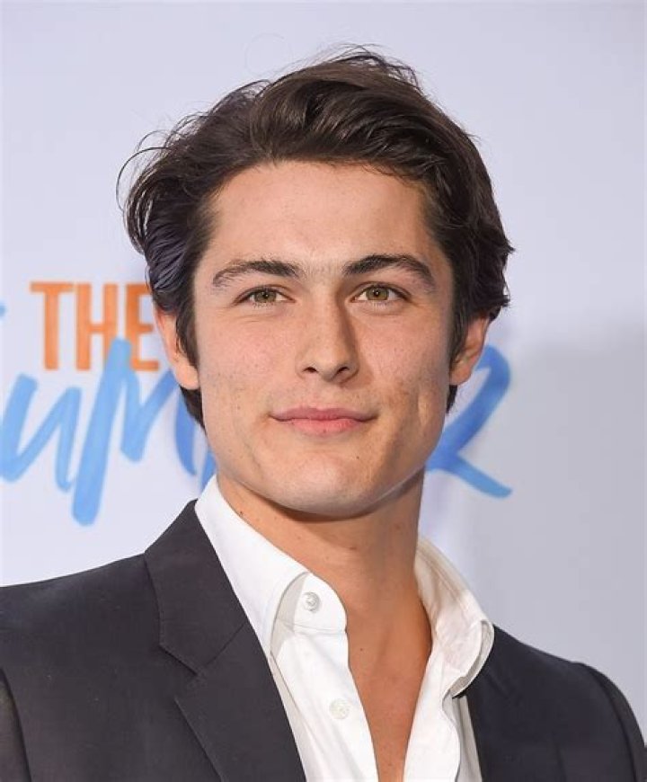 Wolfgang Novogratz (Actor) Biography, Wiki, Age, Height, Weight, Girlfriend, Family, Career, Net Worth, Facts