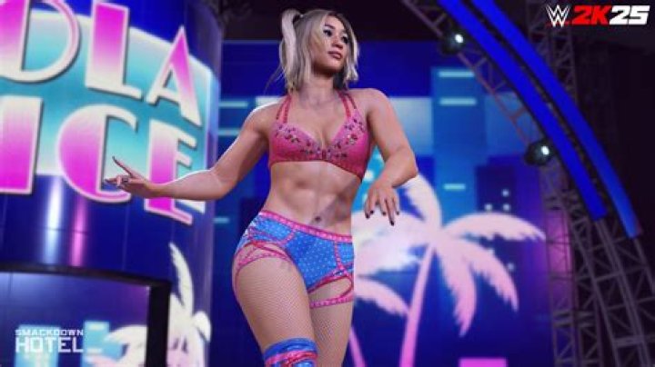 WWE Superstar Lola Vice Shares Swimsuit Photo From 