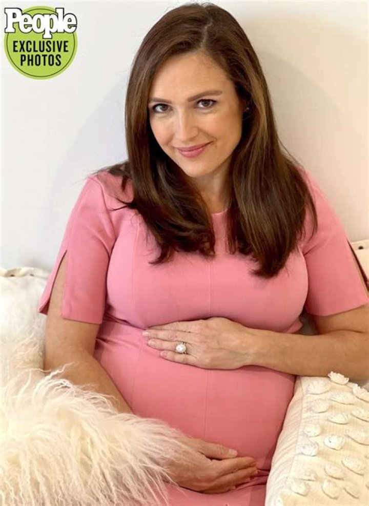 
Yes, Nikki Battiste Is Pregnant, CBS Reporter Baby News With Husband Dean Simpson 
