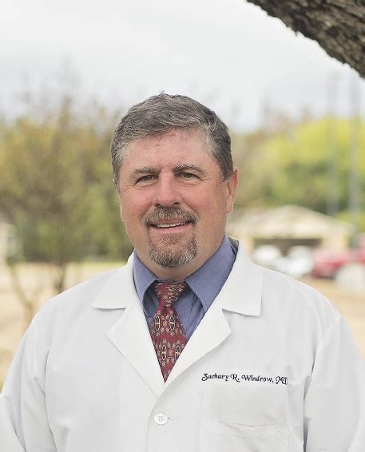 Dr. Zachary Windrow, MD – Devine, TX